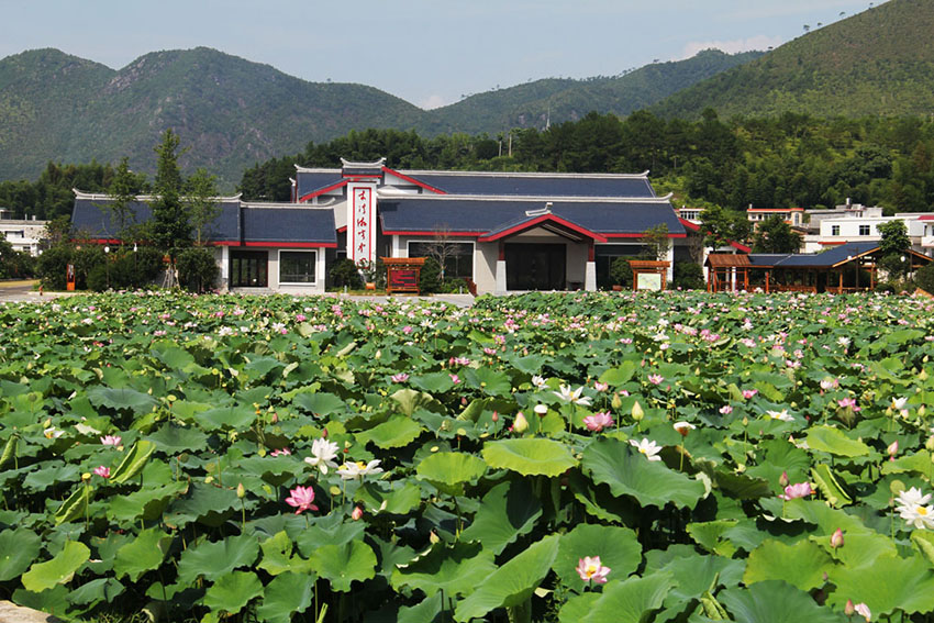 游客中心1.jpg